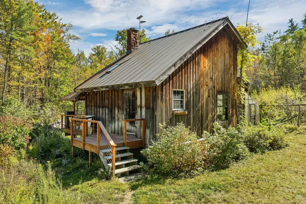 26 Butman Road Bradford NH 03221