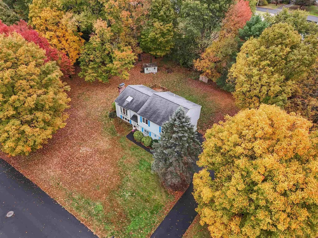 9 Plaza Avenue Hudson NH 03051-3234