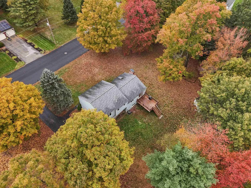 9 Plaza Avenue Hudson NH 03051-3234