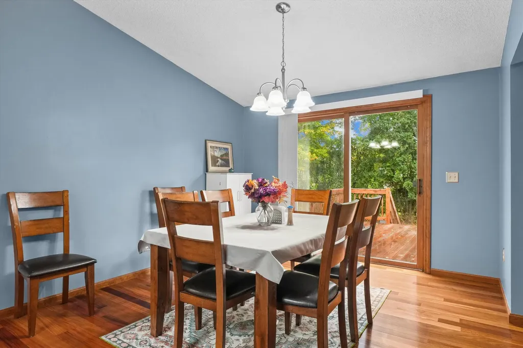 9 Plaza Avenue Hudson NH 03051-3234