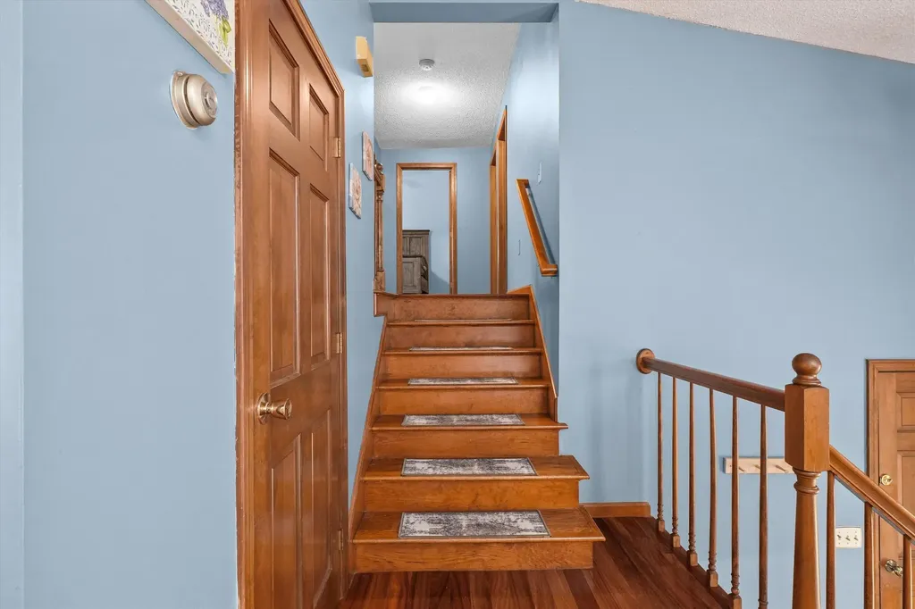 9 Plaza Avenue Hudson NH 03051-3234