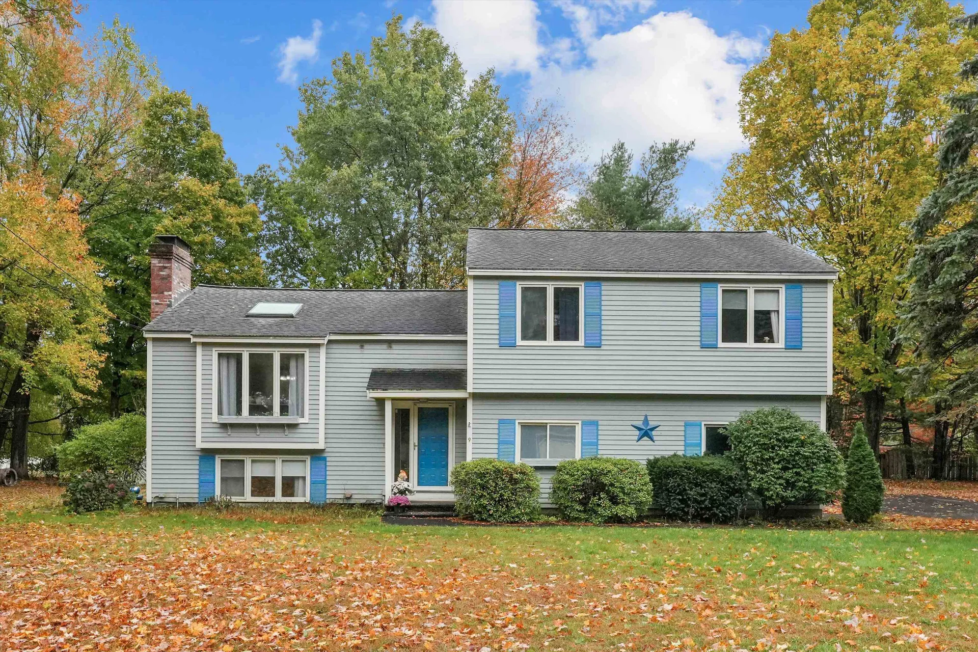 9 Plaza Avenue Hudson NH 03051-3234