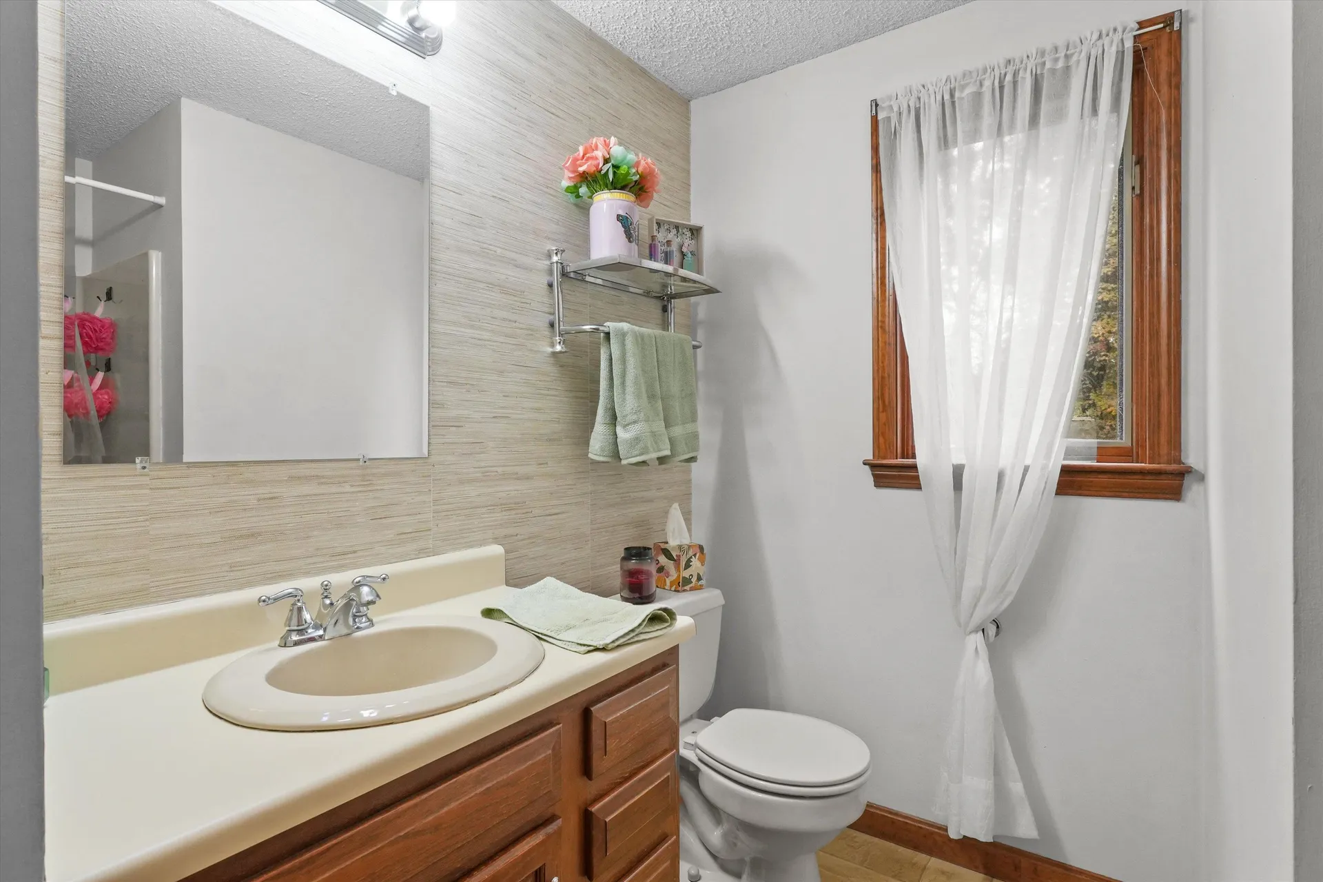 9 Plaza Avenue Hudson NH 03051-3234