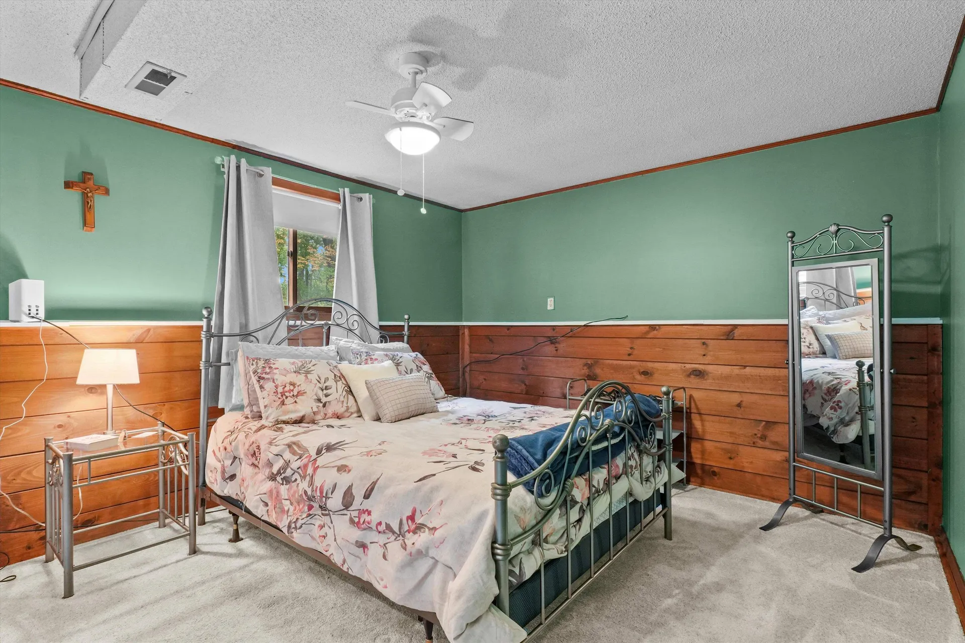 9 Plaza Avenue Hudson NH 03051-3234