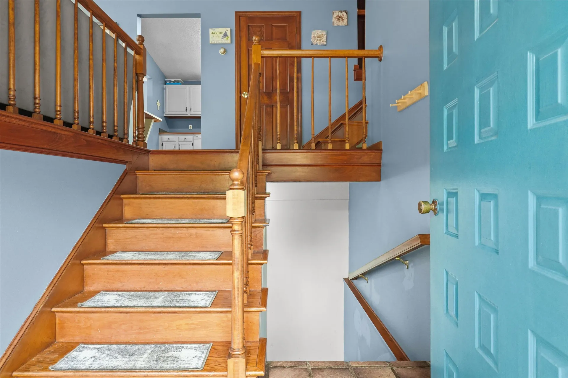 9 Plaza Avenue Hudson NH 03051-3234