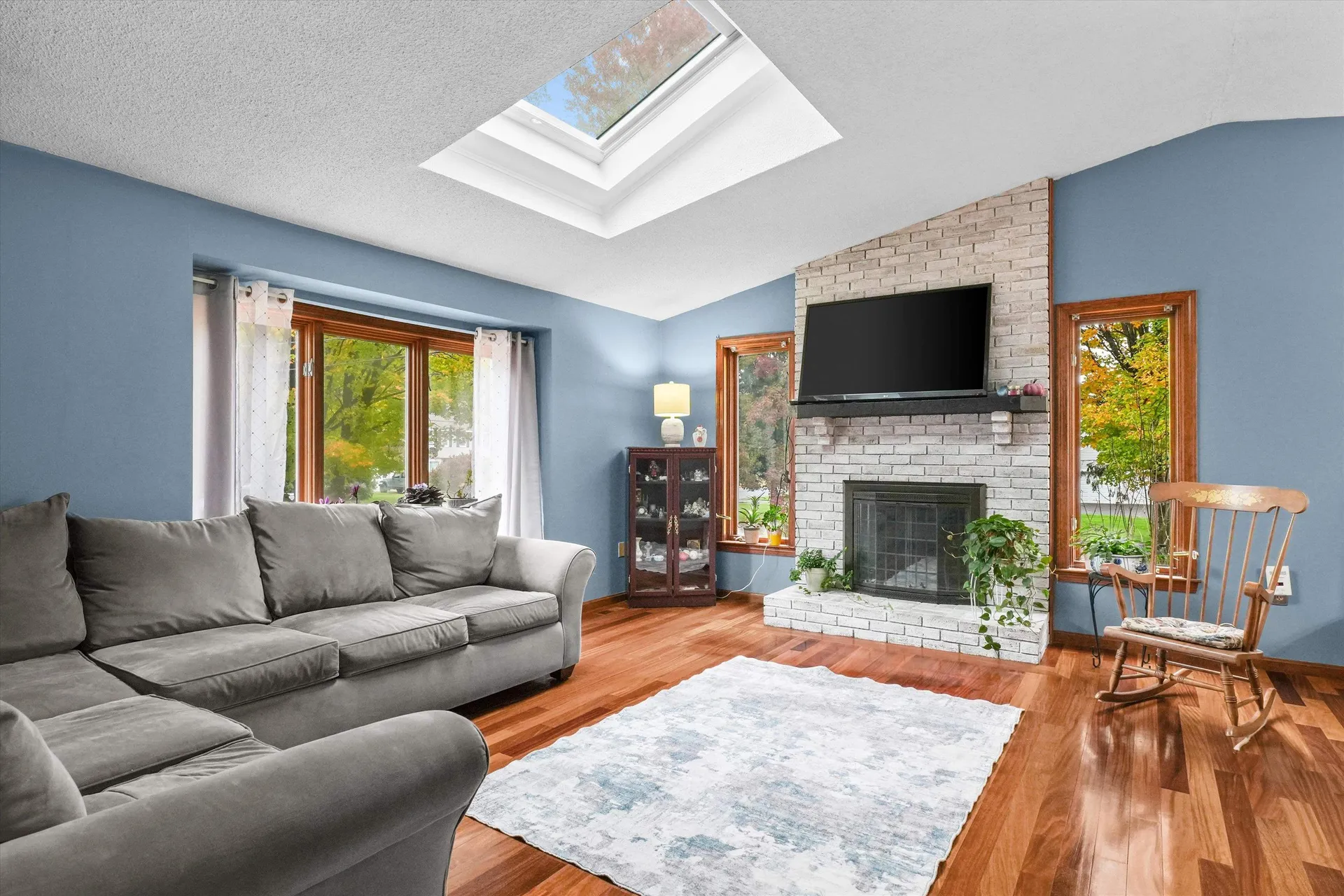 9 Plaza Avenue Hudson NH 03051-3234