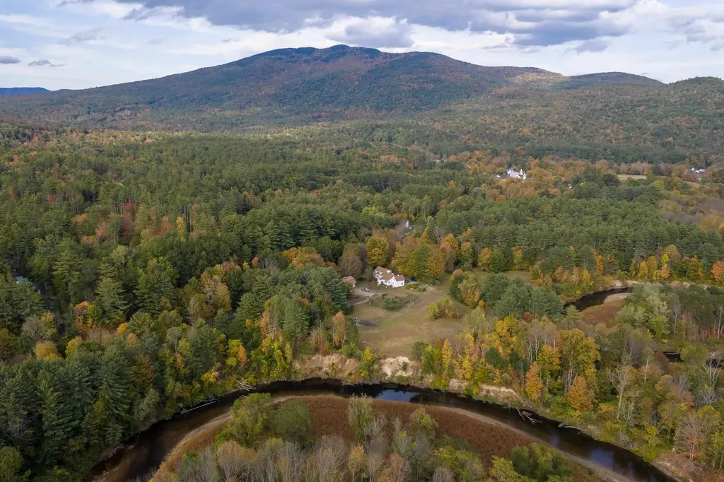 211 Buffalo Road Rumney NH 03266