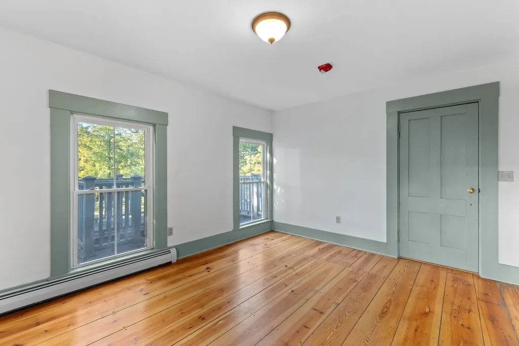 85 Main Street Tamworth NH 03886