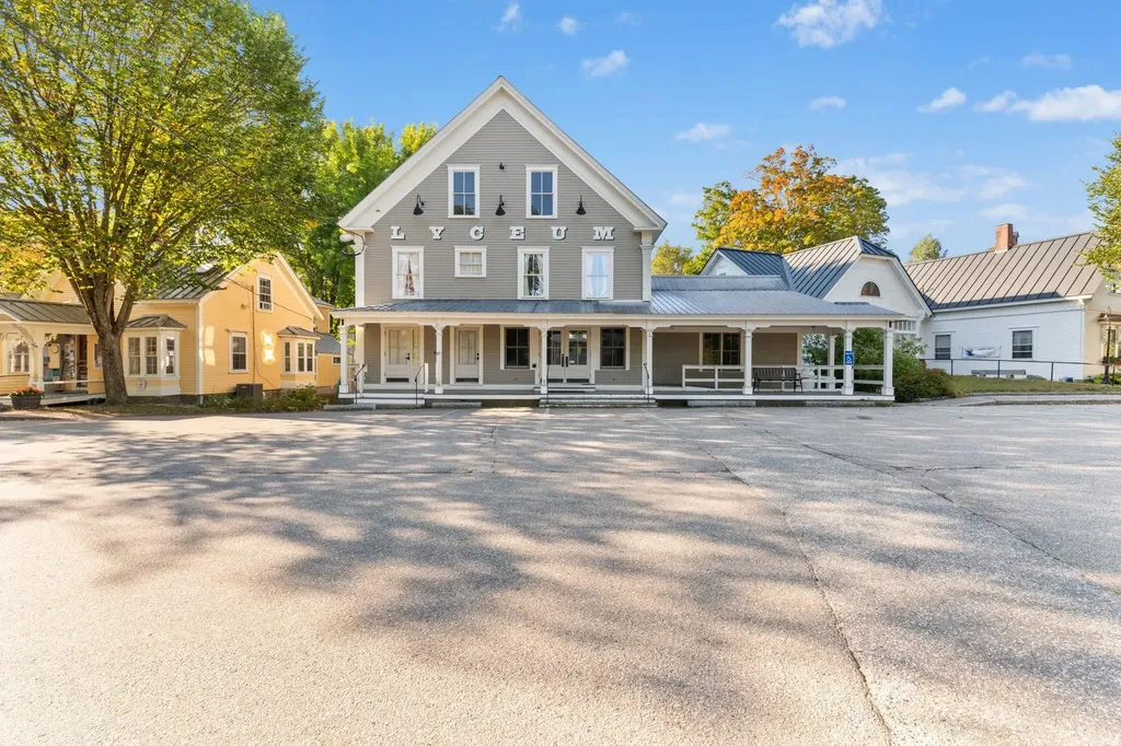 85 Main Street Tamworth NH 03886