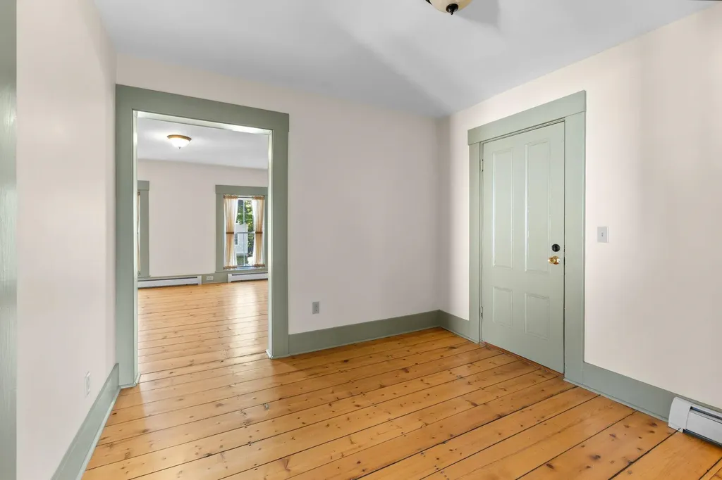 85 Main Street Tamworth NH 03886