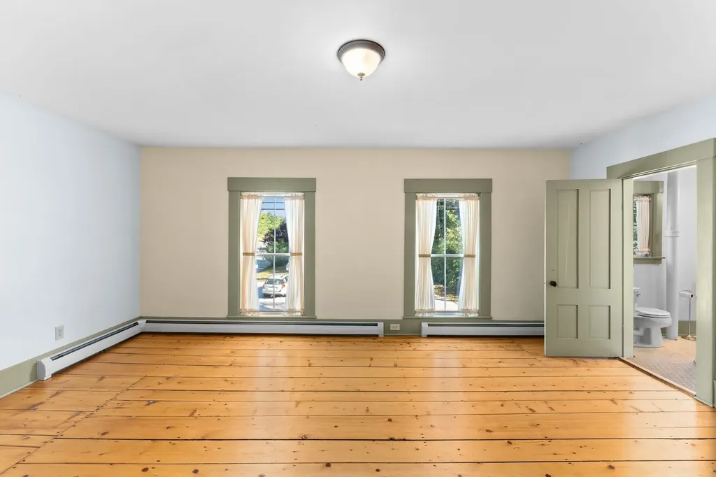 85 Main Street Tamworth NH 03886