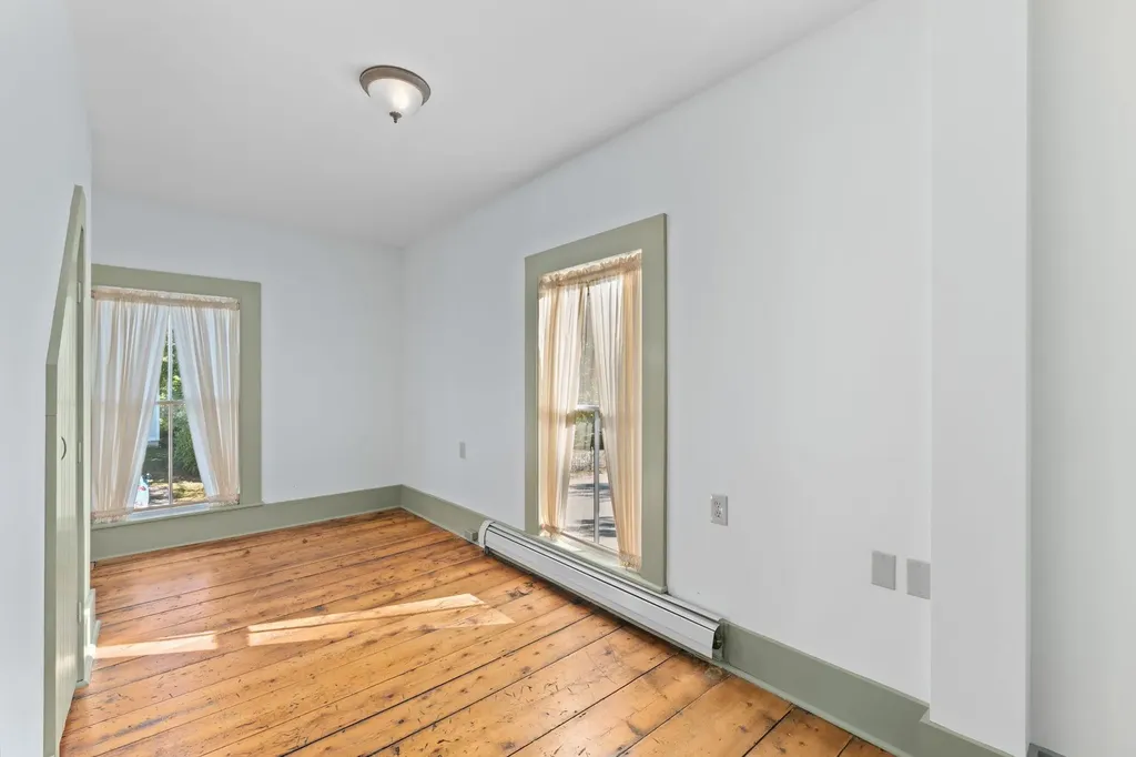 85 Main Street Tamworth NH 03886