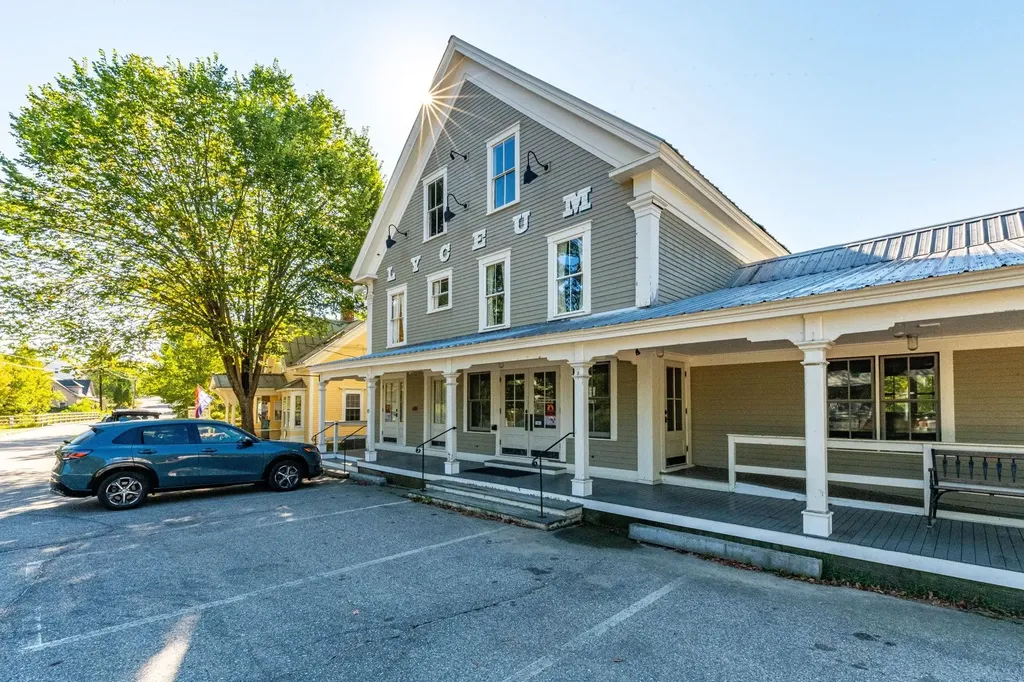 85 Main Street Tamworth NH 03886