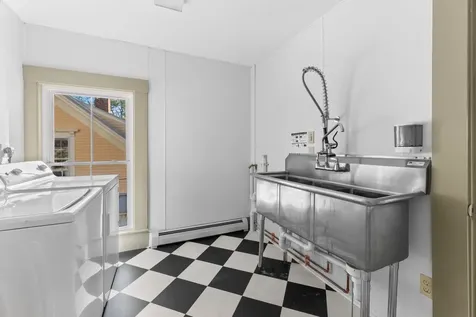 85 Main Street Tamworth NH 03886