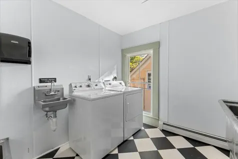 85 Main Street Tamworth NH 03886