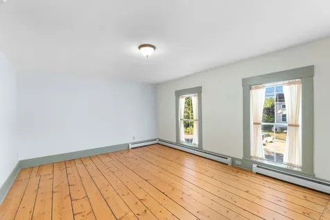 85 Main Street Tamworth NH 03886