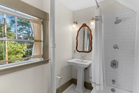 85 Main Street Tamworth NH 03886