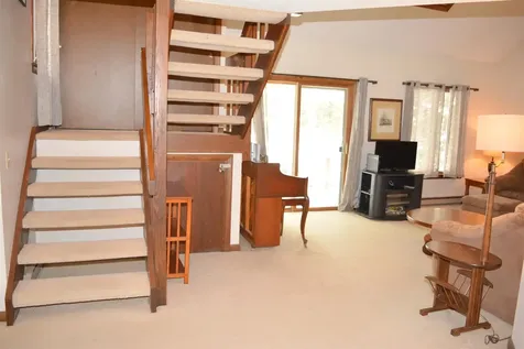 64 Pintail Knob Grantham NH 03753