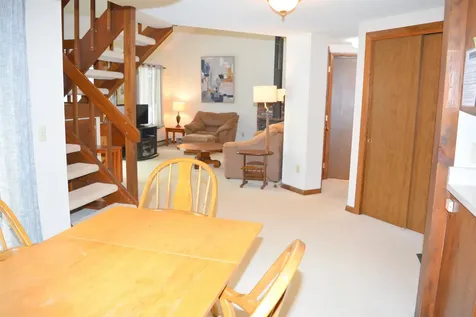 64 Pintail Knob Grantham NH 03753