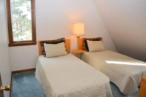 64 Pintail Knob Grantham NH 03753