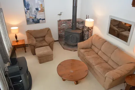 64 Pintail Knob Grantham NH 03753