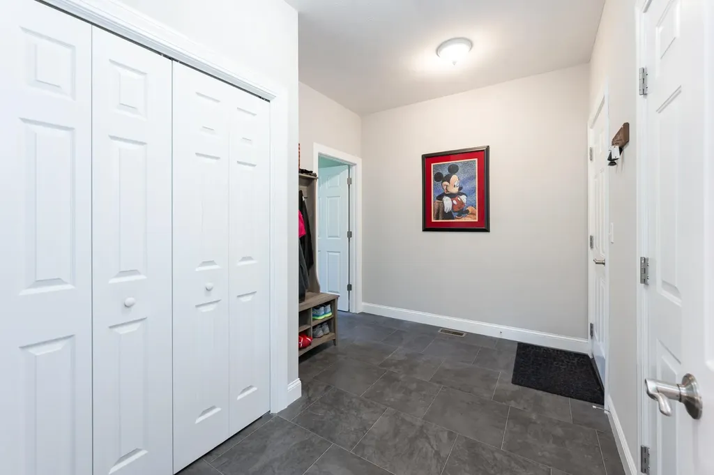 5 Barbie Court Merrimack NH 03054