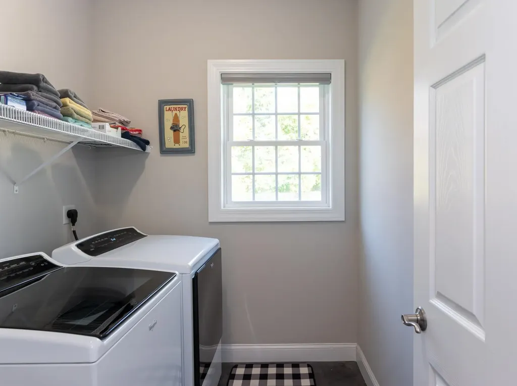 5 Barbie Court Merrimack NH 03054