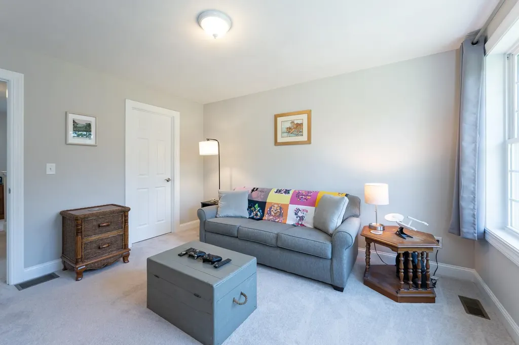 5 Barbie Court Merrimack NH 03054