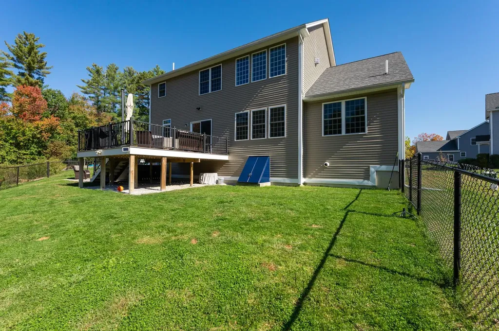 5 Barbie Court Merrimack NH 03054