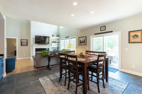 5 Barbie Court Merrimack NH 03054