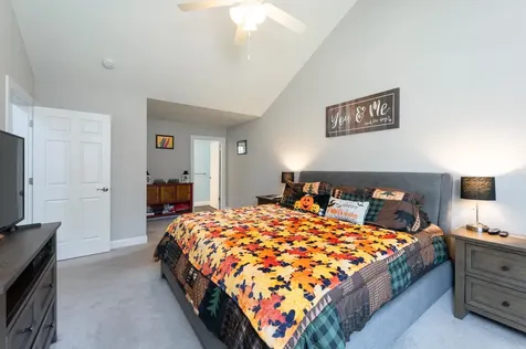 5 Barbie Court Merrimack NH 03054