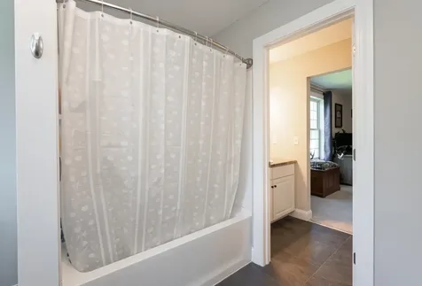 5 Barbie Court Merrimack NH 03054