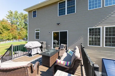 5 Barbie Court Merrimack NH 03054