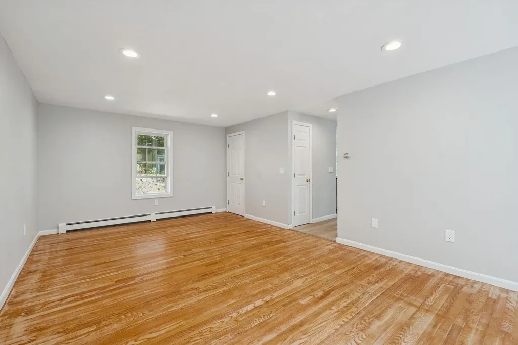 16 Captain Danforth Lane Amherst NH 03031