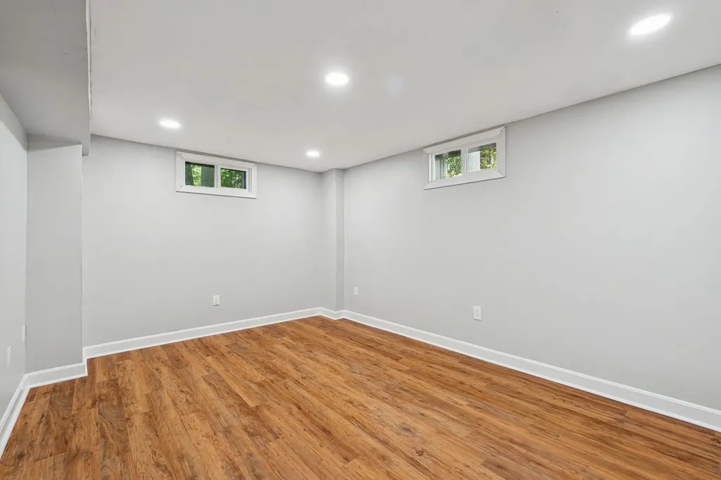 16 Captain Danforth Lane Amherst NH 03031