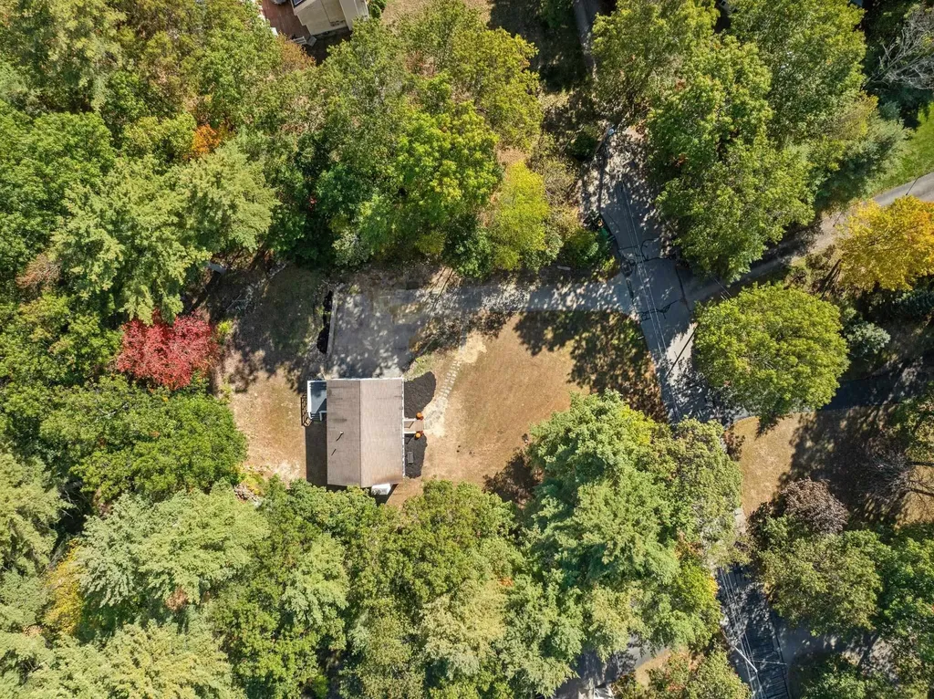 16 Captain Danforth Lane Amherst NH 03031