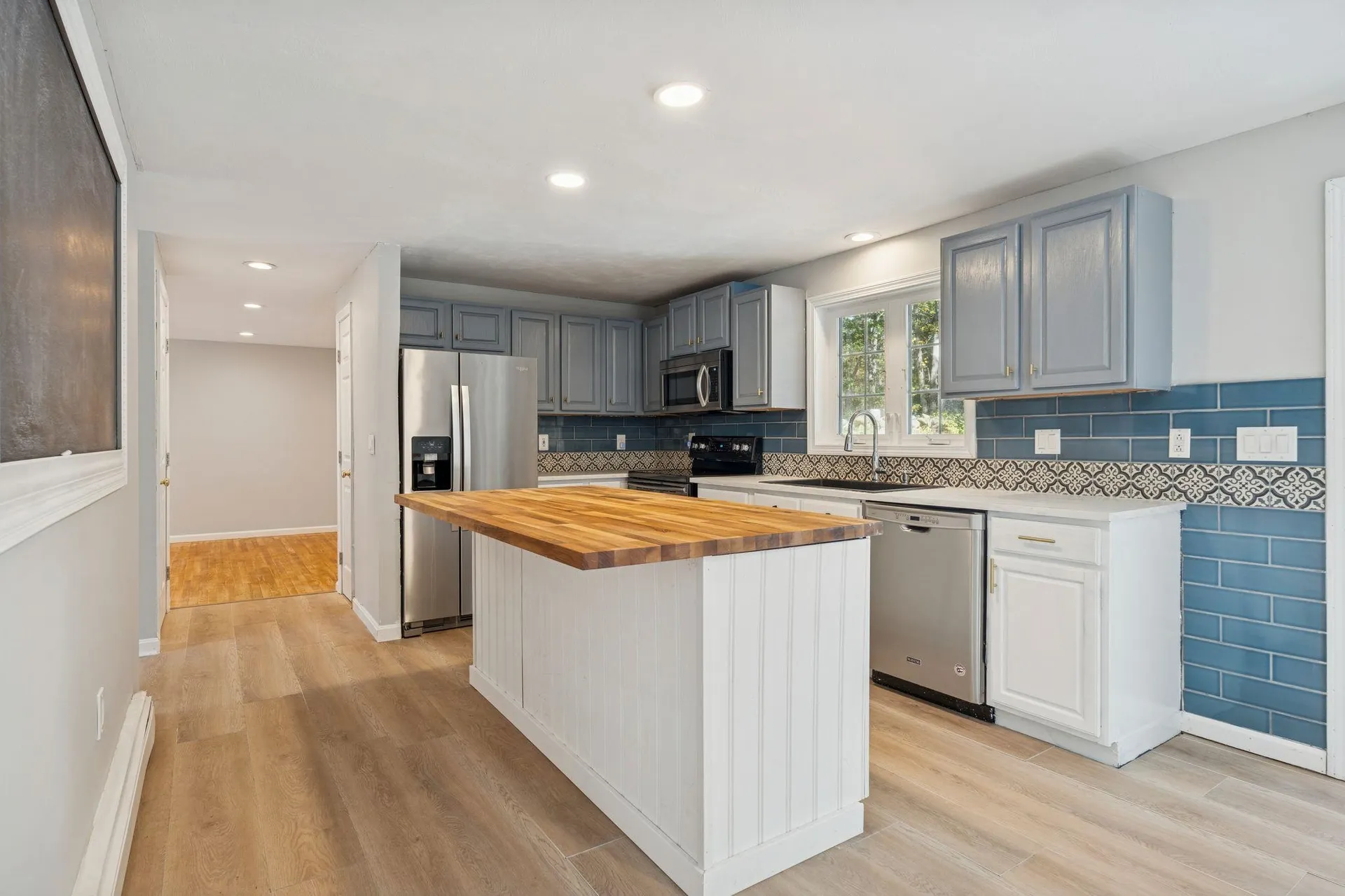 16 Captain Danforth Lane Amherst NH 03031