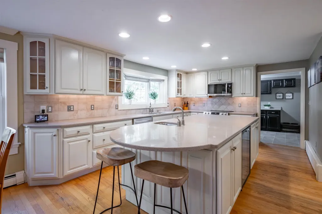 393 Chestnut Hill Road New Boston NH 03070