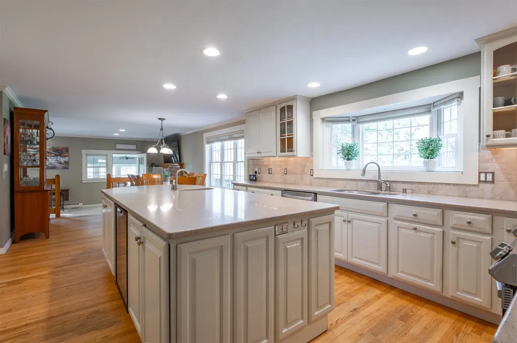 393 Chestnut Hill Road New Boston NH 03070