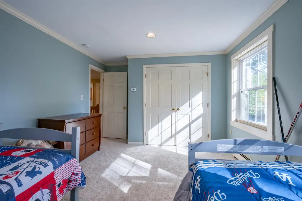 393 Chestnut Hill Road New Boston NH 03070