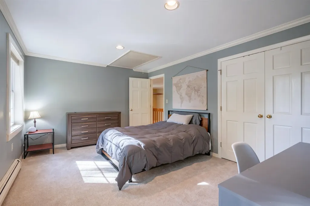 393 Chestnut Hill Road New Boston NH 03070