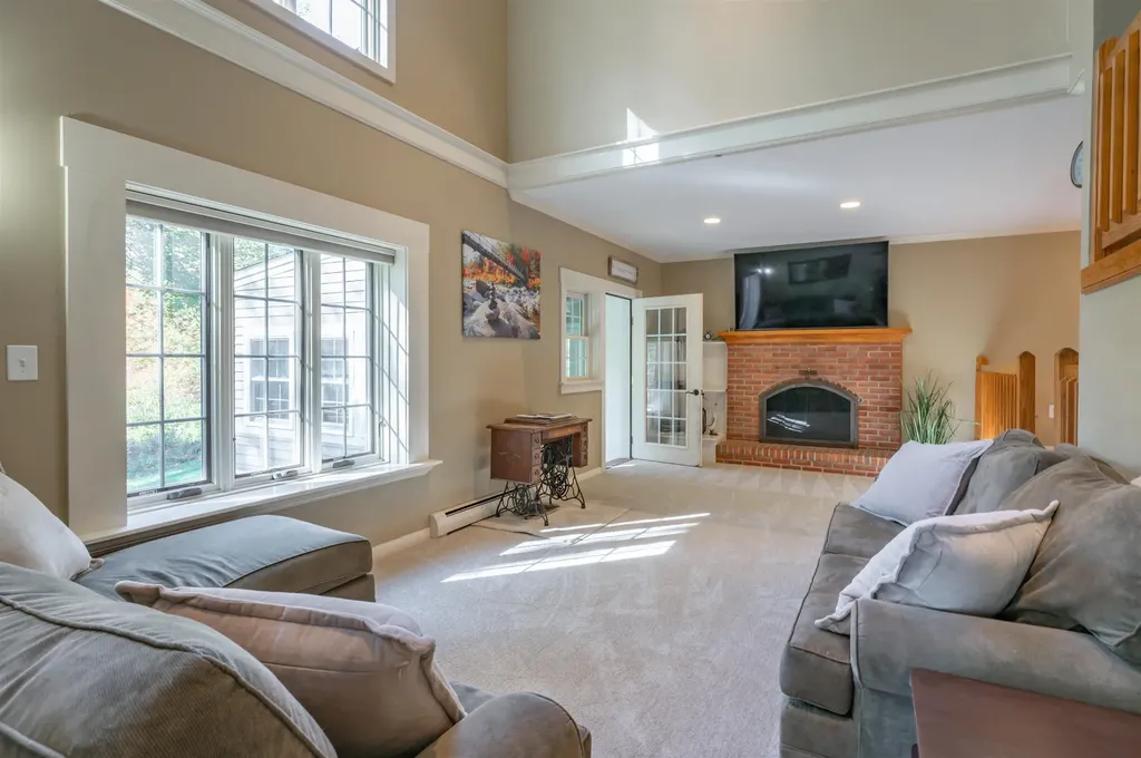 393 Chestnut Hill Road New Boston NH 03070