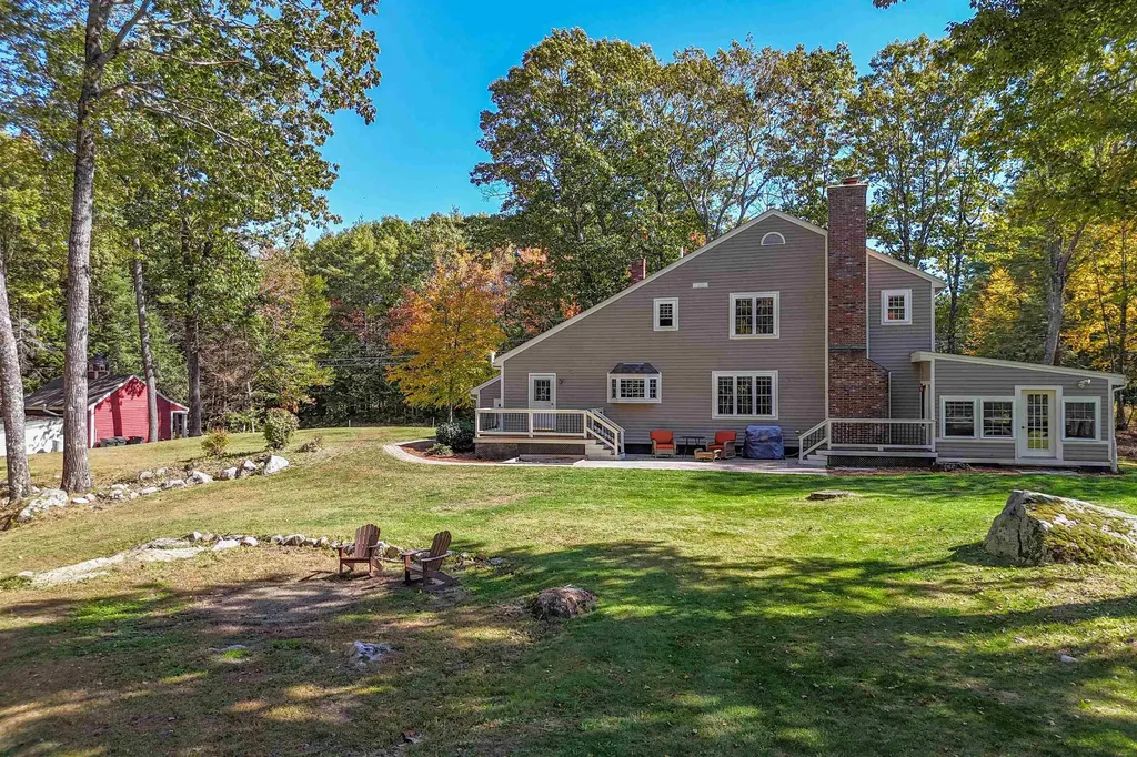 393 Chestnut Hill Road New Boston NH 03070