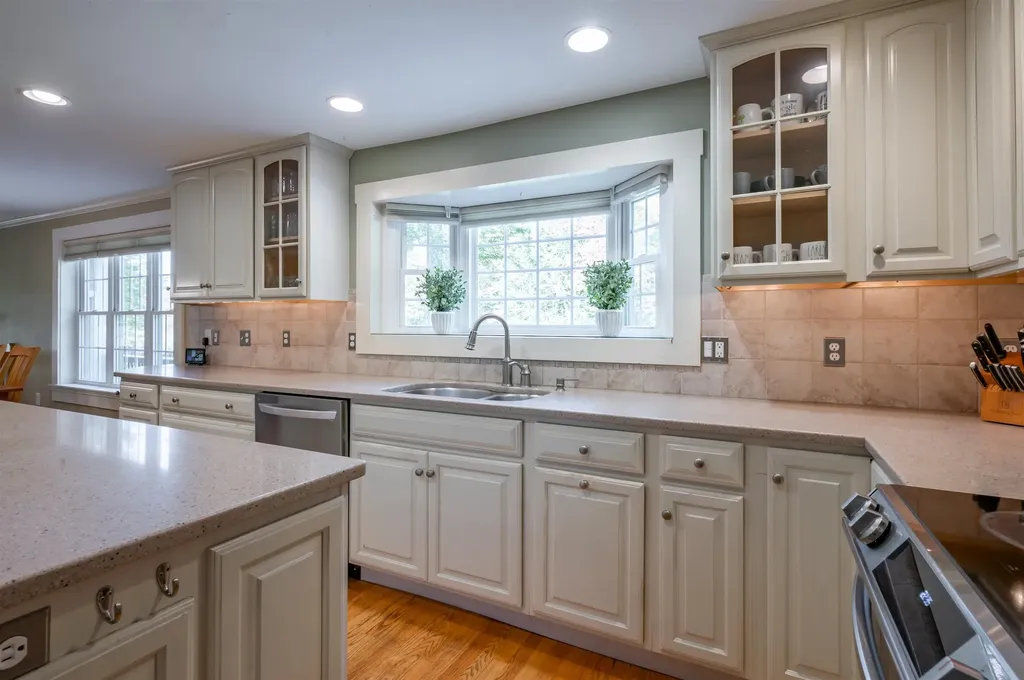 393 Chestnut Hill Road New Boston NH 03070