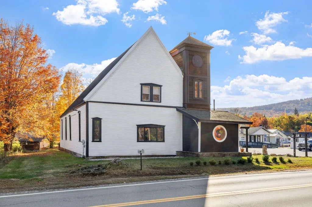 42 Maple Street Bethlehem NH 03574