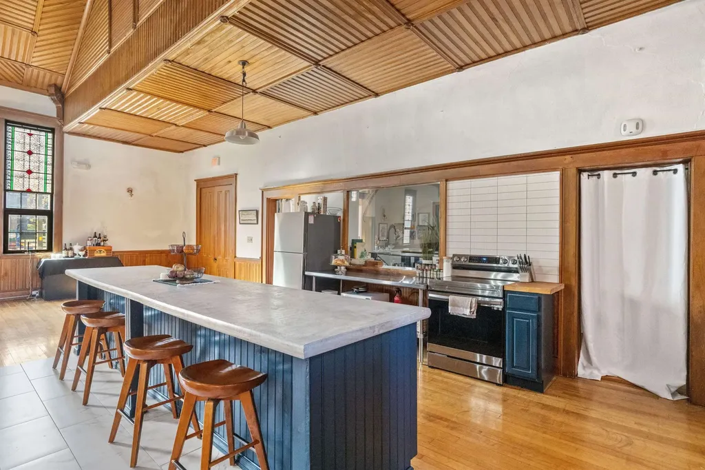 42 Maple Street Bethlehem NH 03574