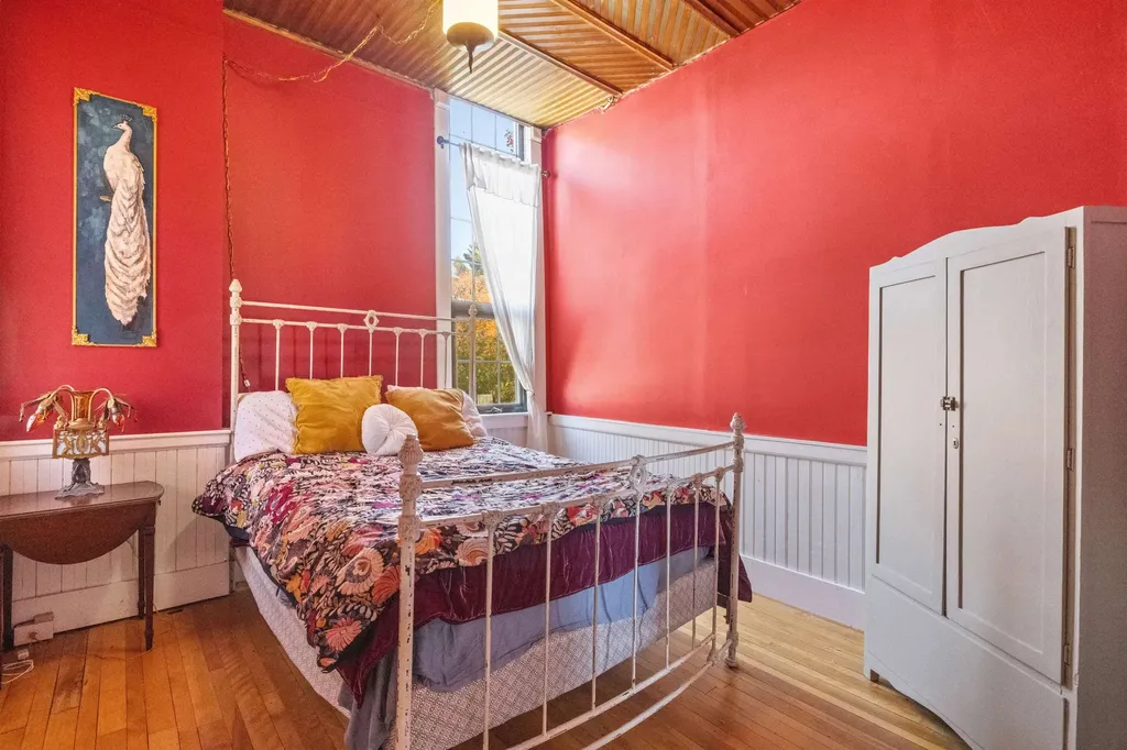 42 Maple Street Bethlehem NH 03574