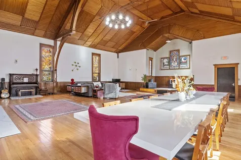 42 Maple Street Bethlehem NH 03574