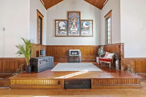 42 Maple Street Bethlehem NH 03574