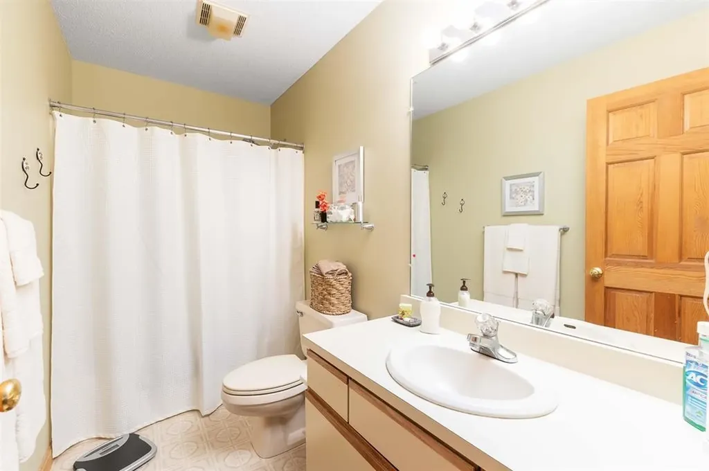 17 Purple Finch Road Conway NH 03860